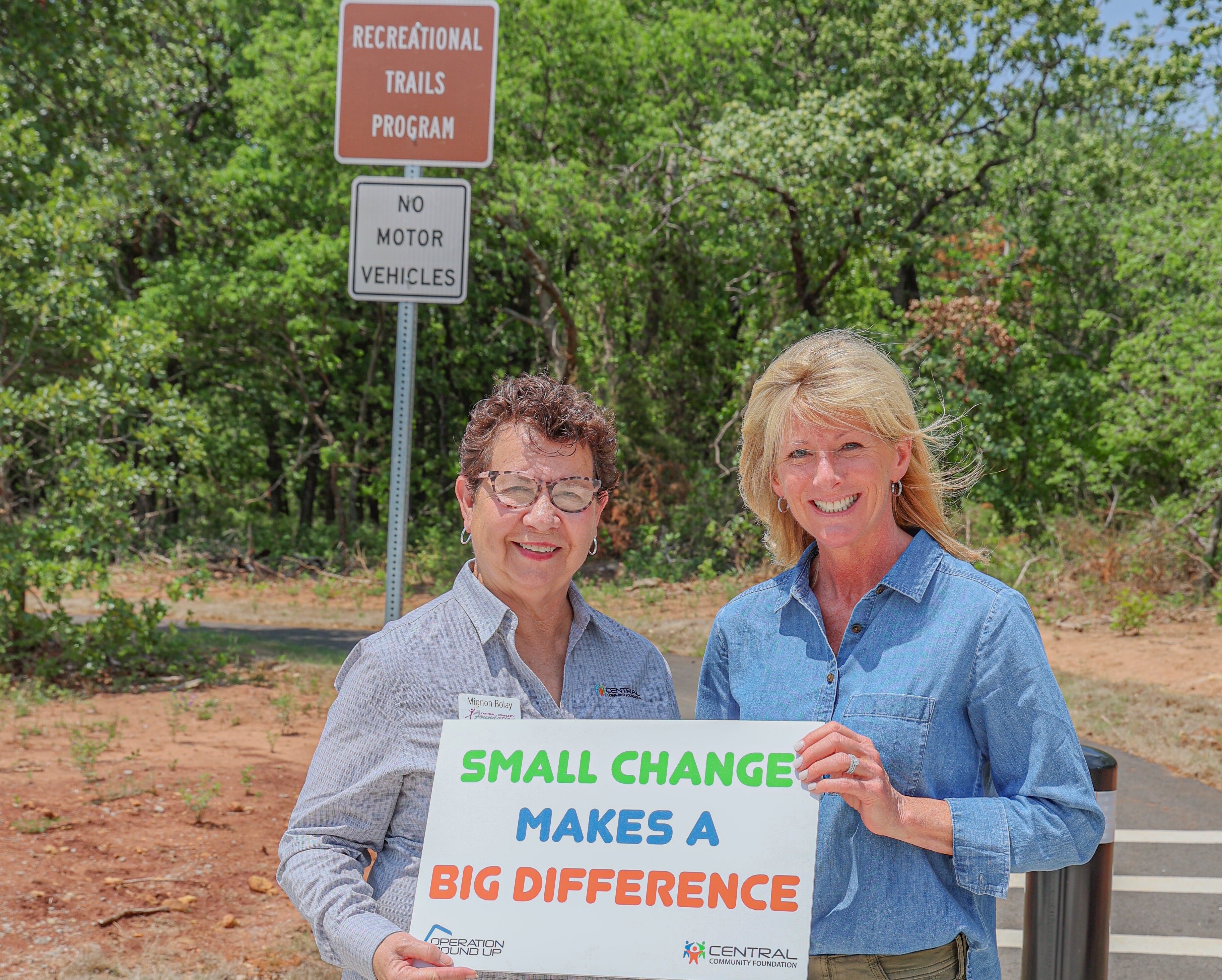 The Central Community Foundation provided Lake McMurtry Friends with a grant to provide signage and a bench located on Lake McMurtry’s new ADA-accessible trail.   The new half-mile trail is located in the west recreation area and is completely paved. Signage is used to educate trail users on local plants, animals and habitats including how many of the flowers can be used in their local yards. 